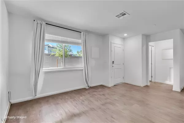 North Las Vegas, NV 89086,2598 Polar White AVE