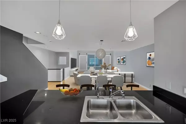 Las Vegas, NV 89101,1190 E Carson AVE