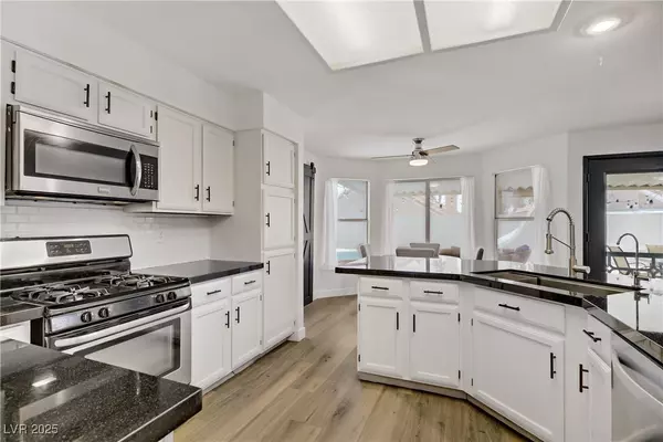 Henderson, NV 89074,270 Snowy River CIR
