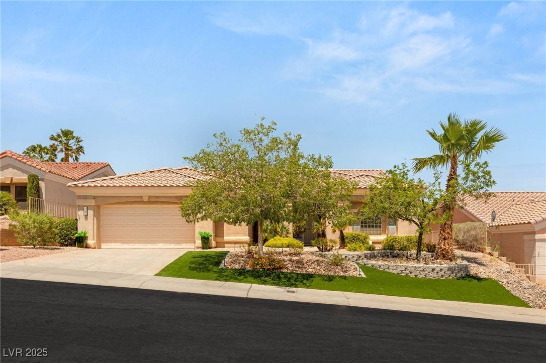 10404 Long Leaf PL, Las Vegas, NV 89134