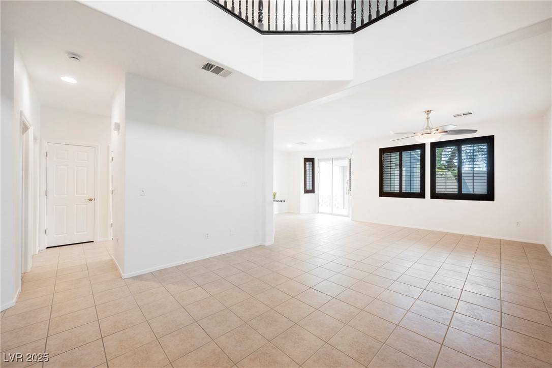 Las Vegas, NV 89166,9545 Parker Springs CT