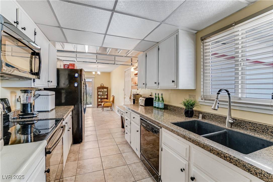 Las Vegas, NV 89121,3382 Berwyck ST