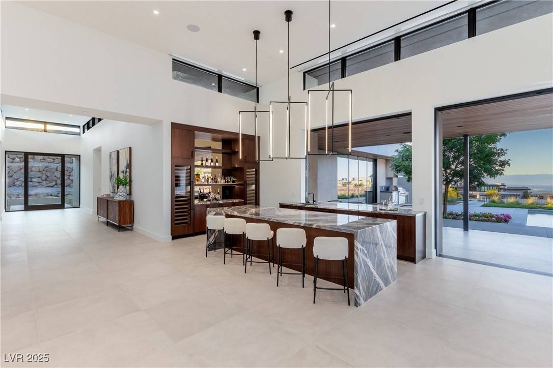 Henderson, NV 89012,6 Rock Mount CT