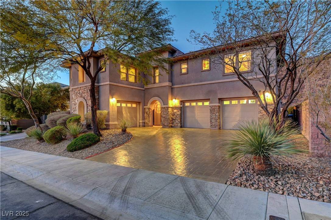2124 Pont National DR, Henderson, NV 89044