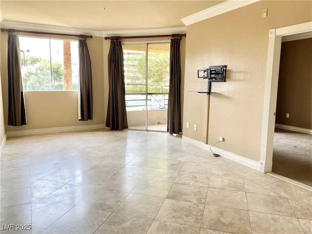 Las Vegas, NV 89169,220 Flamingo RD #125