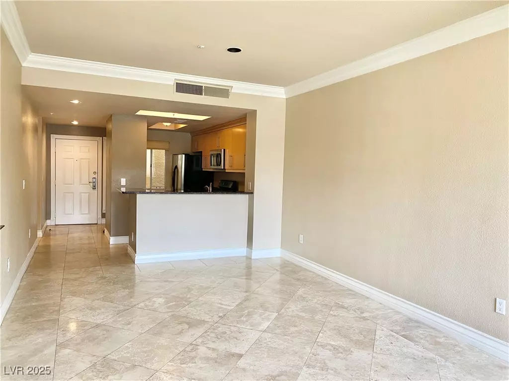 Las Vegas, NV 89169,220 Flamingo RD #125