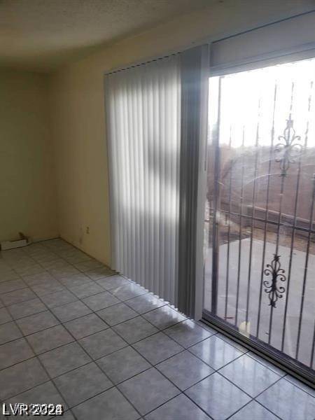 Las Vegas, NV 89120,3435 Villa Knolls South DR