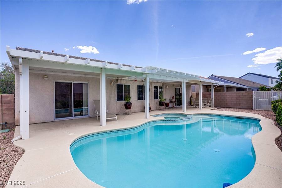 967 Cardelina LN, Henderson, NV 89052