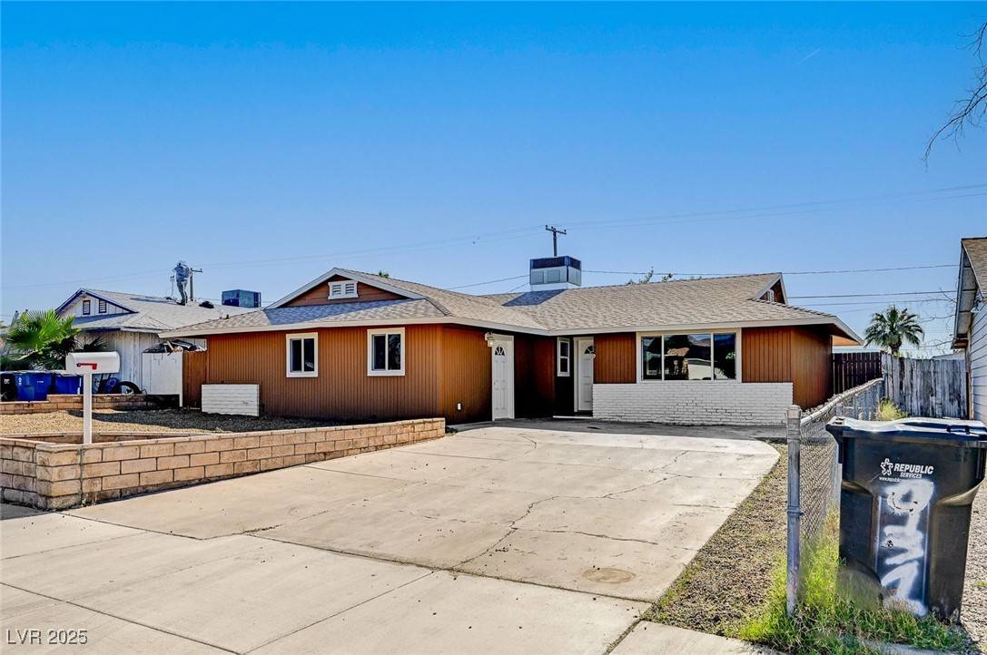 Henderson, NV 89015,929 Center ST