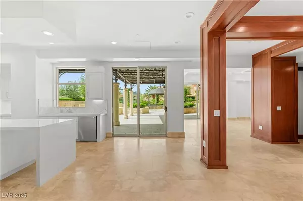 Las Vegas, NV 89145,9101 Alta DR #102