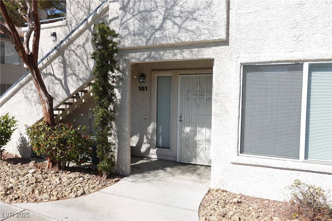Las Vegas, NV 89120,3131 KEY LARGO DR #101