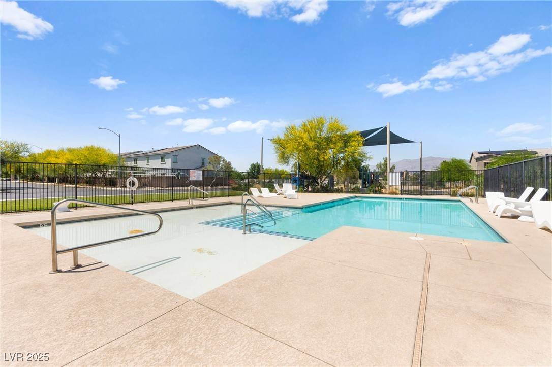 North Las Vegas, NV 89031,2495 Sunflower Days AVE #2052