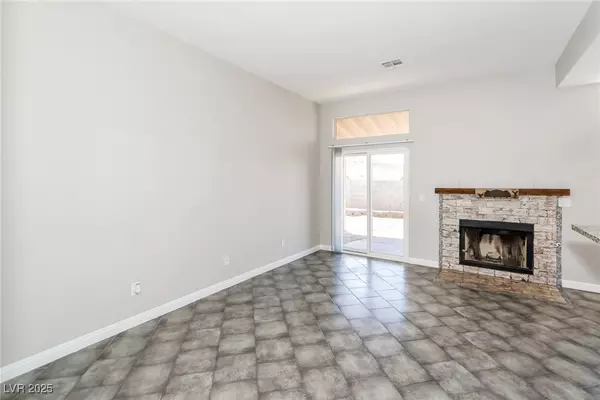 Henderson, NV 89015,472 Tiger Lily WAY