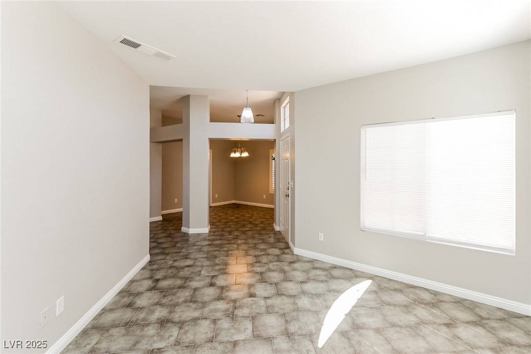 Henderson, NV 89015,472 Tiger Lily WAY