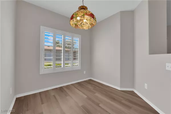 Las Vegas, NV 89120,6480 Annie Oakley DR #112