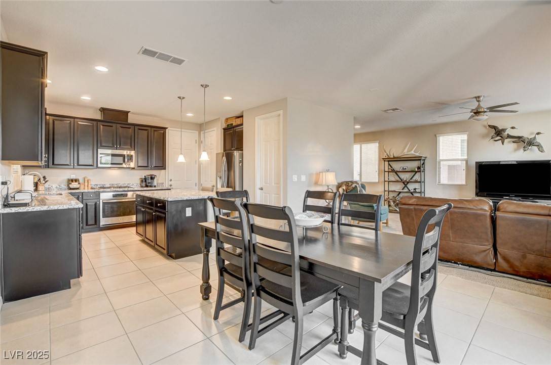 Las Vegas, NV 89148,9846 Sunriver Meadows AVE