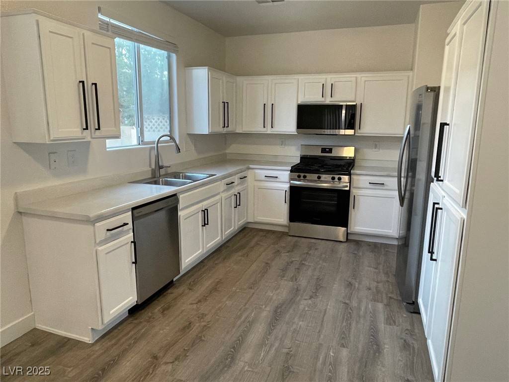 Las Vegas, NV 89183,10477 Meadow Village ST