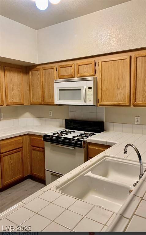 Las Vegas, NV 89128,7705 Himalayas AVE #102