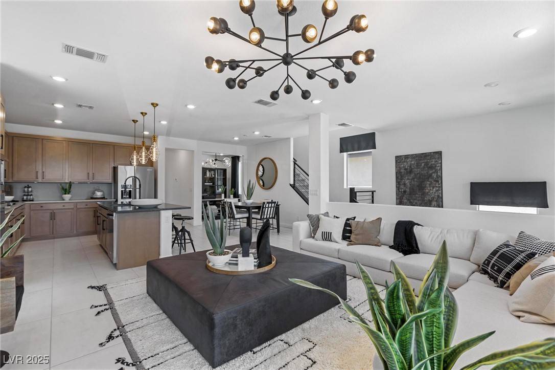7977 Texas Hills ST, Las Vegas, NV 89113