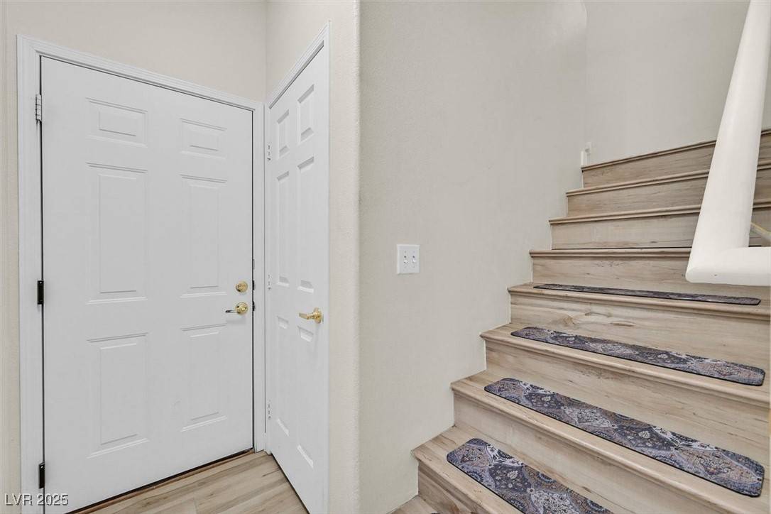 Las Vegas, NV 89128,8737 Red Brook DR #201