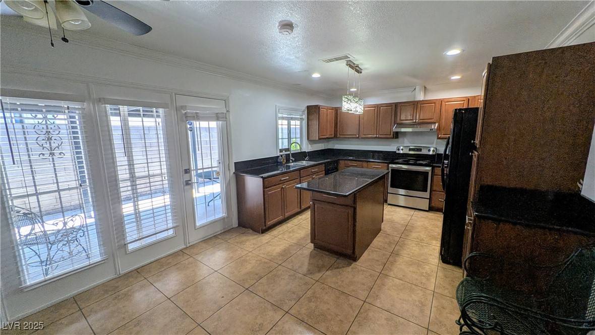 Las Vegas, NV 89102,3020 Wilmington WAY