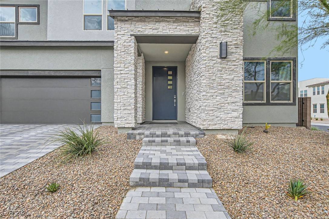 North Las Vegas, NV 89084,6830 Fallen Rock ST