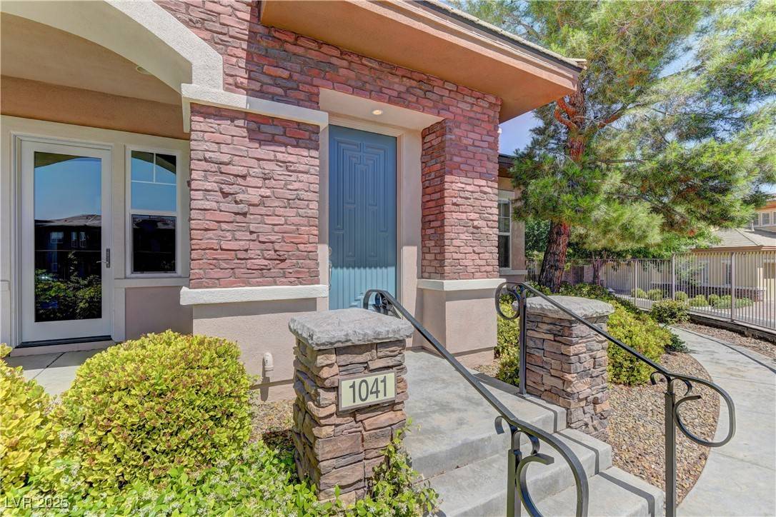 Las Vegas, NV 89135,11280 Granite Ridge DR #1041
