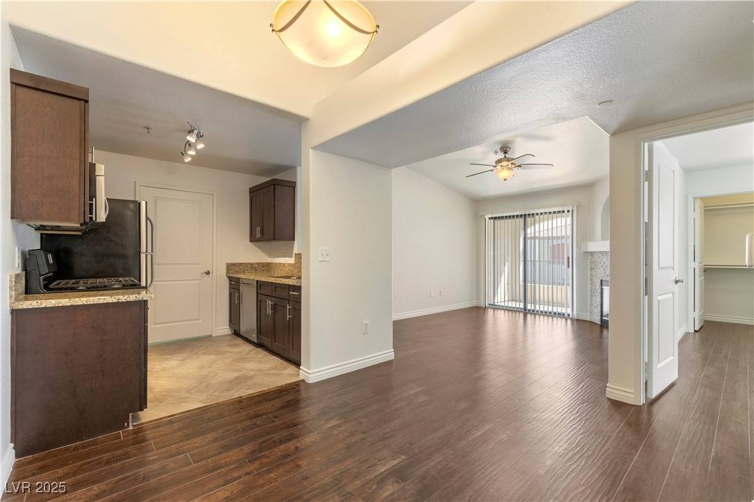 Henderson, NV 89052,950 Seven Hills DR #2924