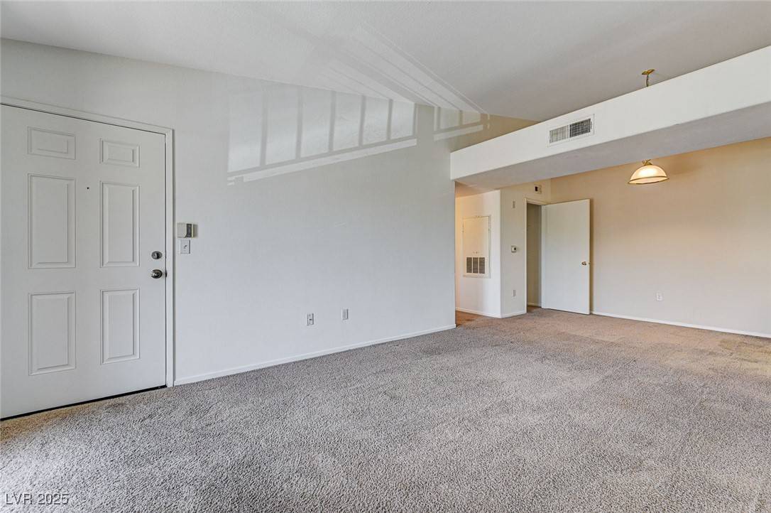 Henderson, NV 89052,950 Seven Hills DR #1624