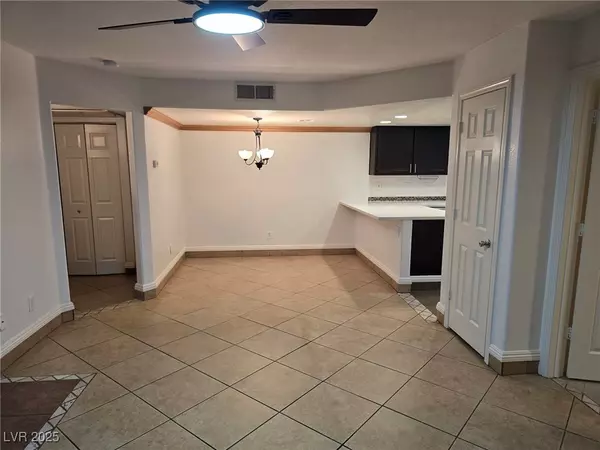 Las Vegas, NV 89117,3450 Erva ST #131