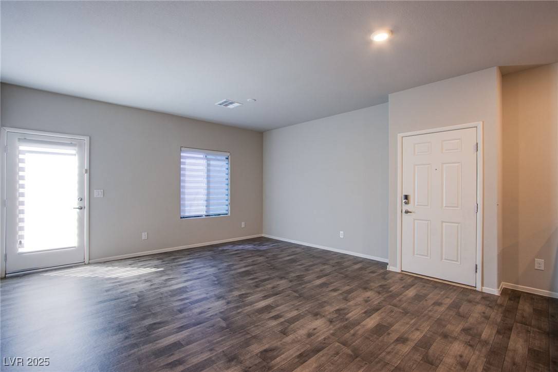 North Las Vegas, NV 89084,7517 Crested Moon ST