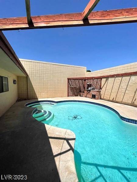 Las Vegas, NV 89121,3797 Monument ST