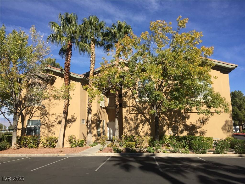 8704 RED RIO DR #204, Las Vegas, NV 89128