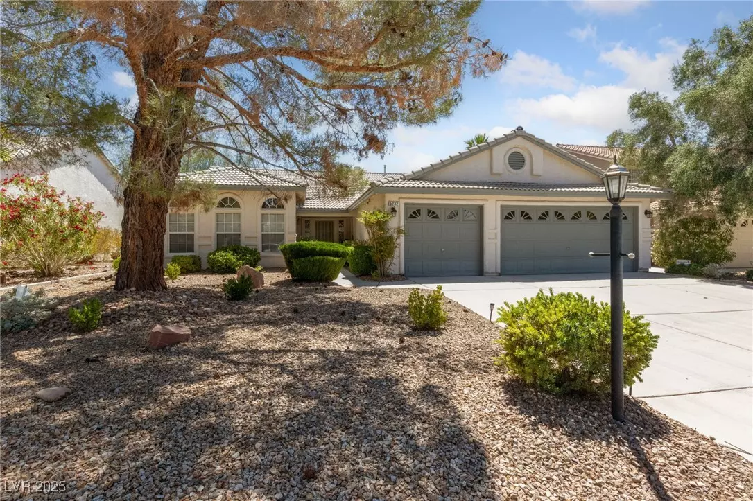 Las Vegas, NV 89130,5232 Saranac RD