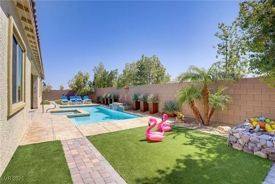 Las Vegas, NV 89149,9779 Mosaic Canyon CT