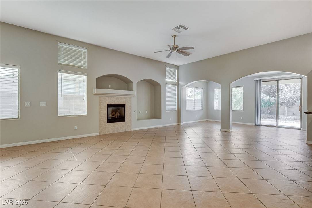 North Las Vegas, NV 89085,4059 Cougar Falls CT