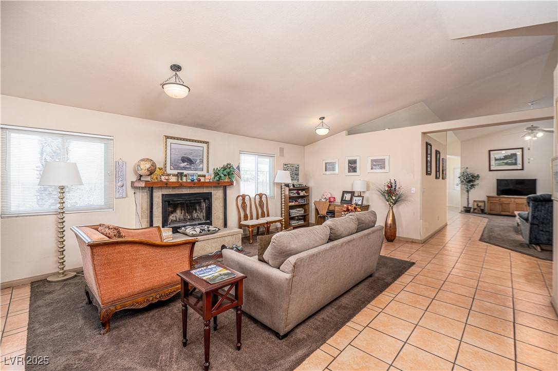 Las Vegas, NV 89123,475 E Robindale RD