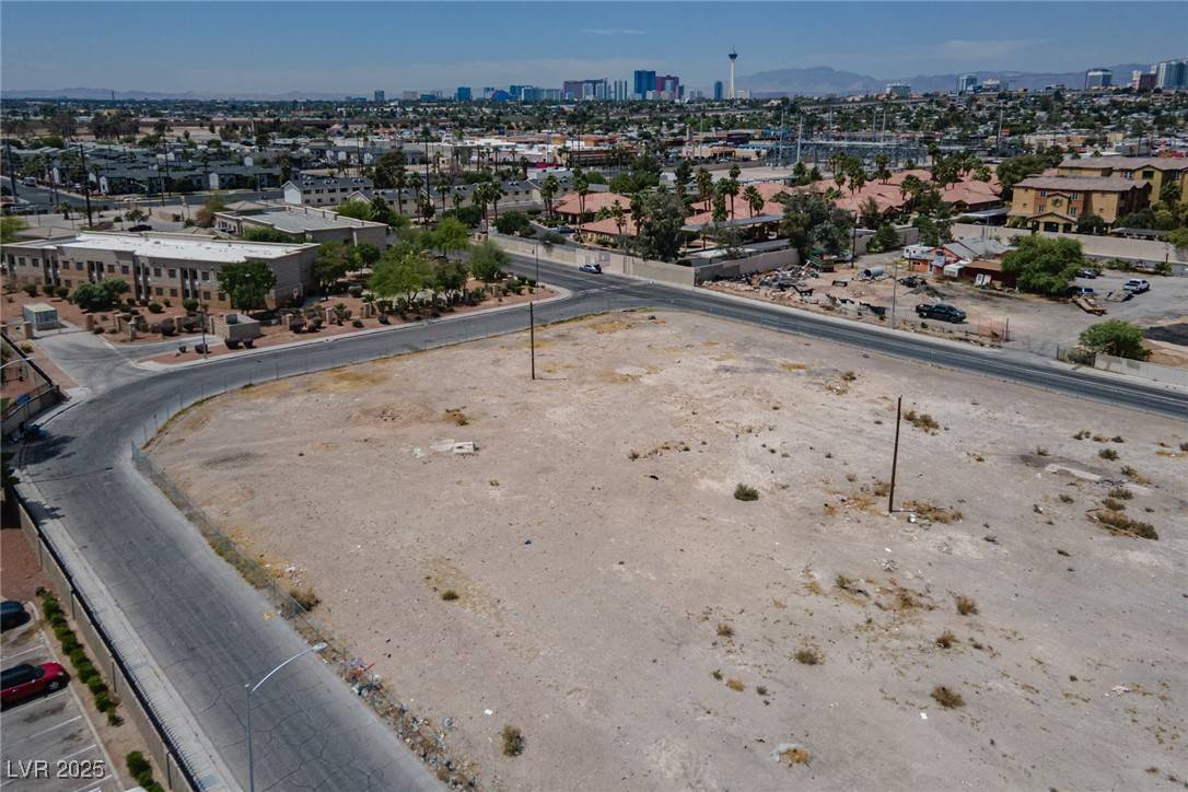 Las Vegas, NV 89101,McKnight St
