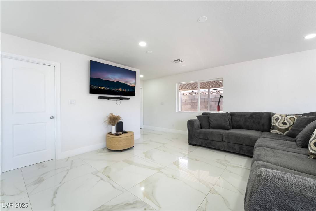 Las Vegas, NV 89146,5336 Regal AVE