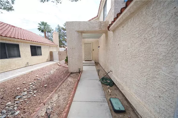 Henderson, NV 89074,156 Wynntry DR