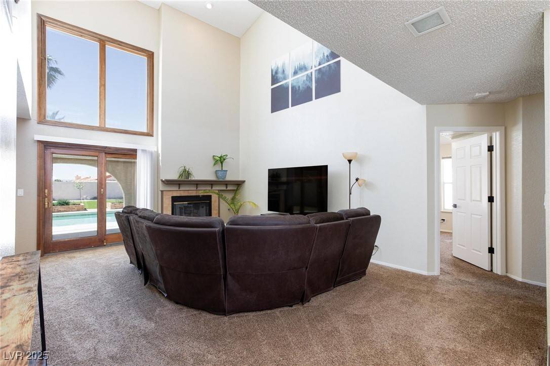 Las Vegas, NV 89117,9817 Dardanelle CT