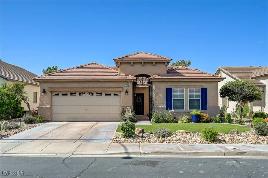 724 Smokey Mountain AVE, Henderson, NV 89012