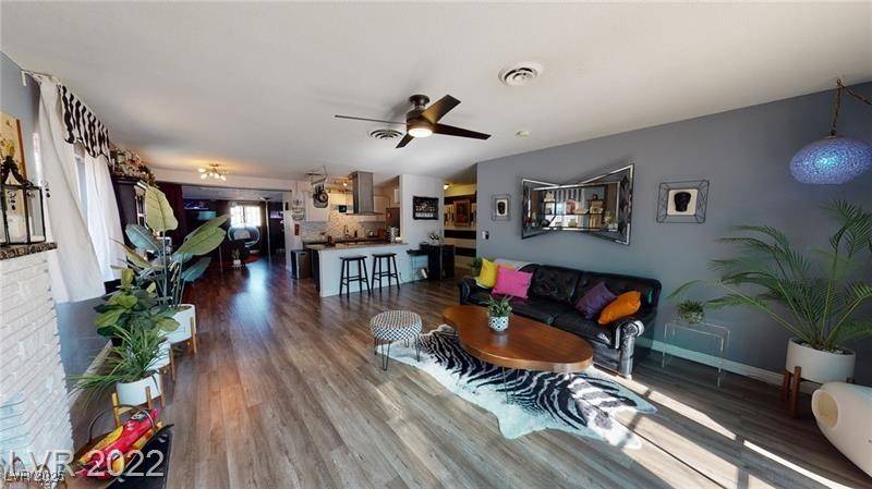 Las Vegas, NV 89108,5817 Rae DR