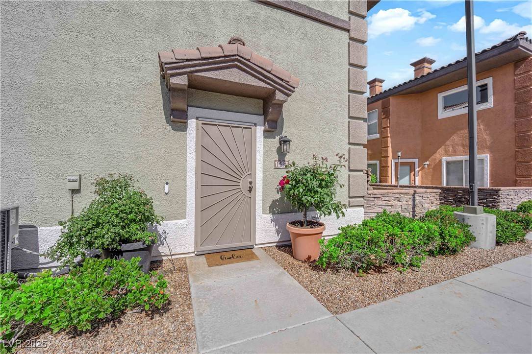 10450 Gold Shadow AVE, Las Vegas, NV 89129