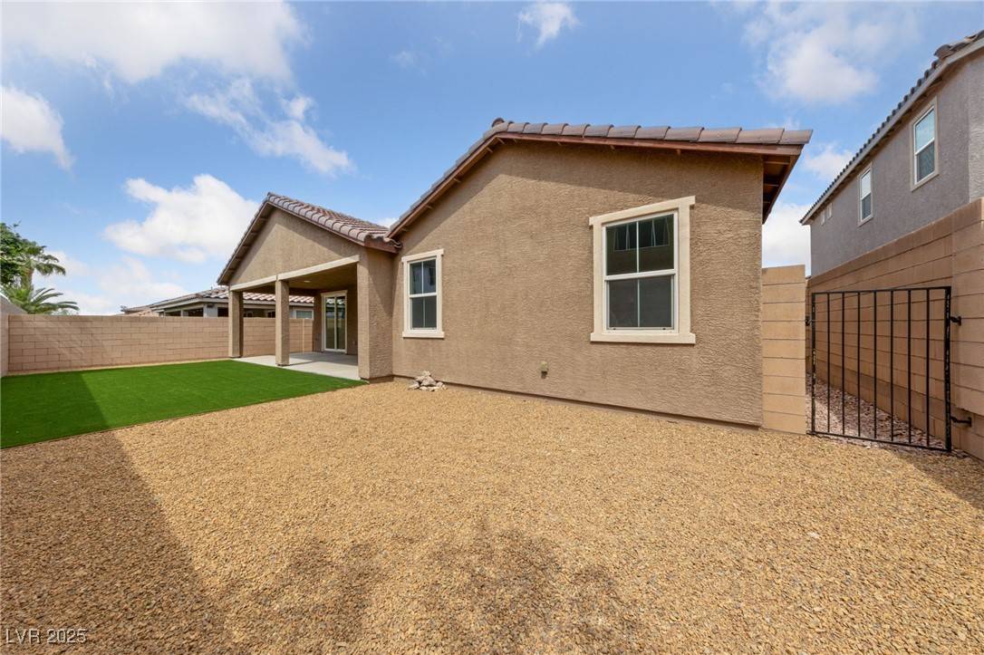 Henderson, NV 89002,705 Coastal Lagoon ST