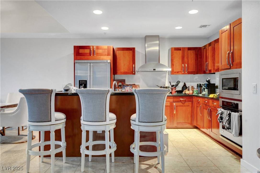 Las Vegas, NV 89103,4525 Dean Martin DR #2109