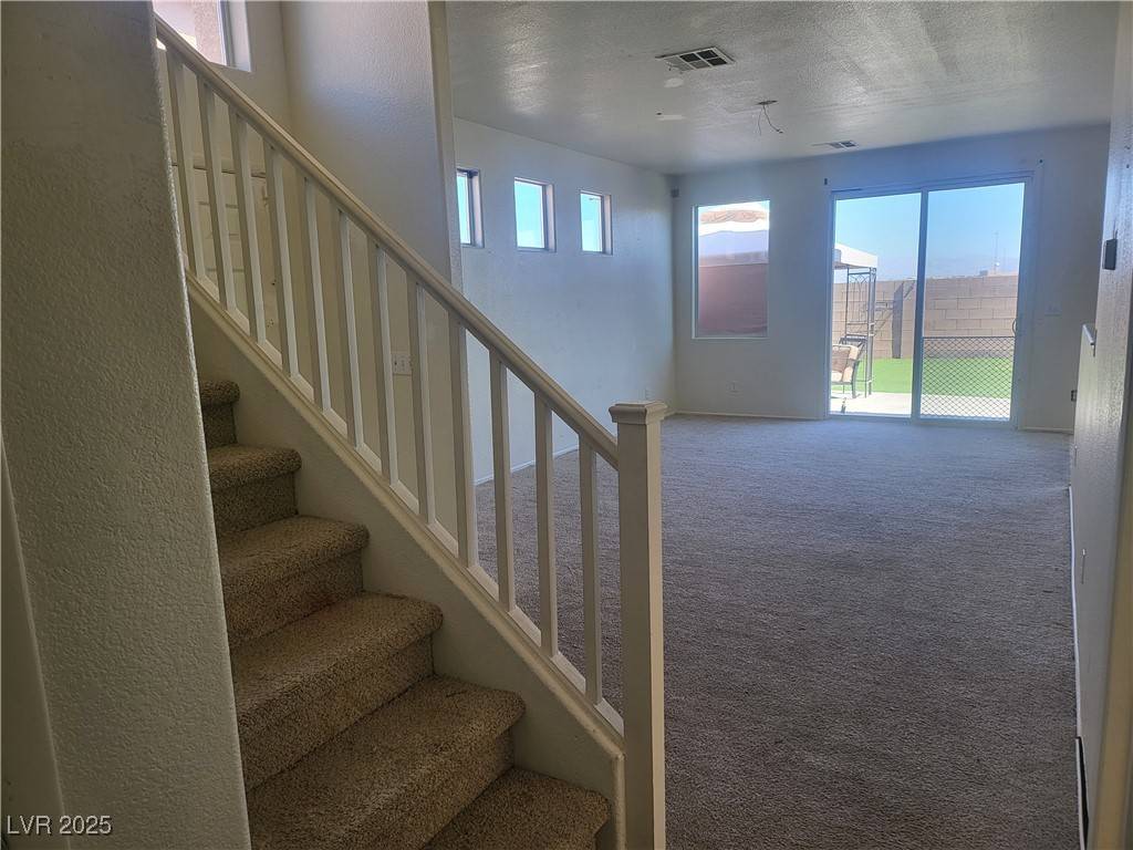 Henderson, NV 89011,7102 Shimmering AVE