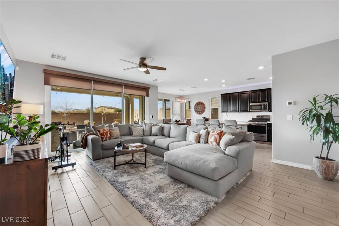 7115 Calvert Cliffs ST, North Las Vegas, NV 89084