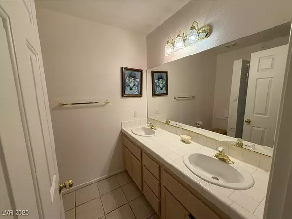 Las Vegas, NV 89108,5424 Comchec WAY #101