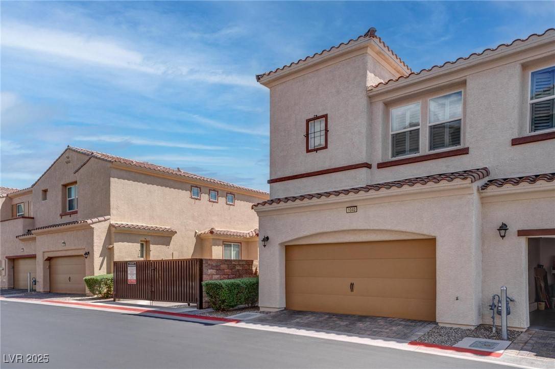 Henderson, NV 89011,1040 Via Panfilo AVE